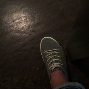 Meet your Posher, Linda